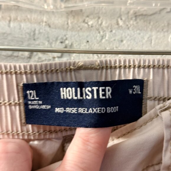 Hollister Mid-Rise Relaxed Boot Cargo Pants (12L / W31L) - Picture 5 of 9